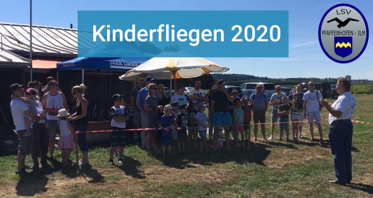 Die Kinder bekommen eine kurze Einweisung in den Flugbetrieb